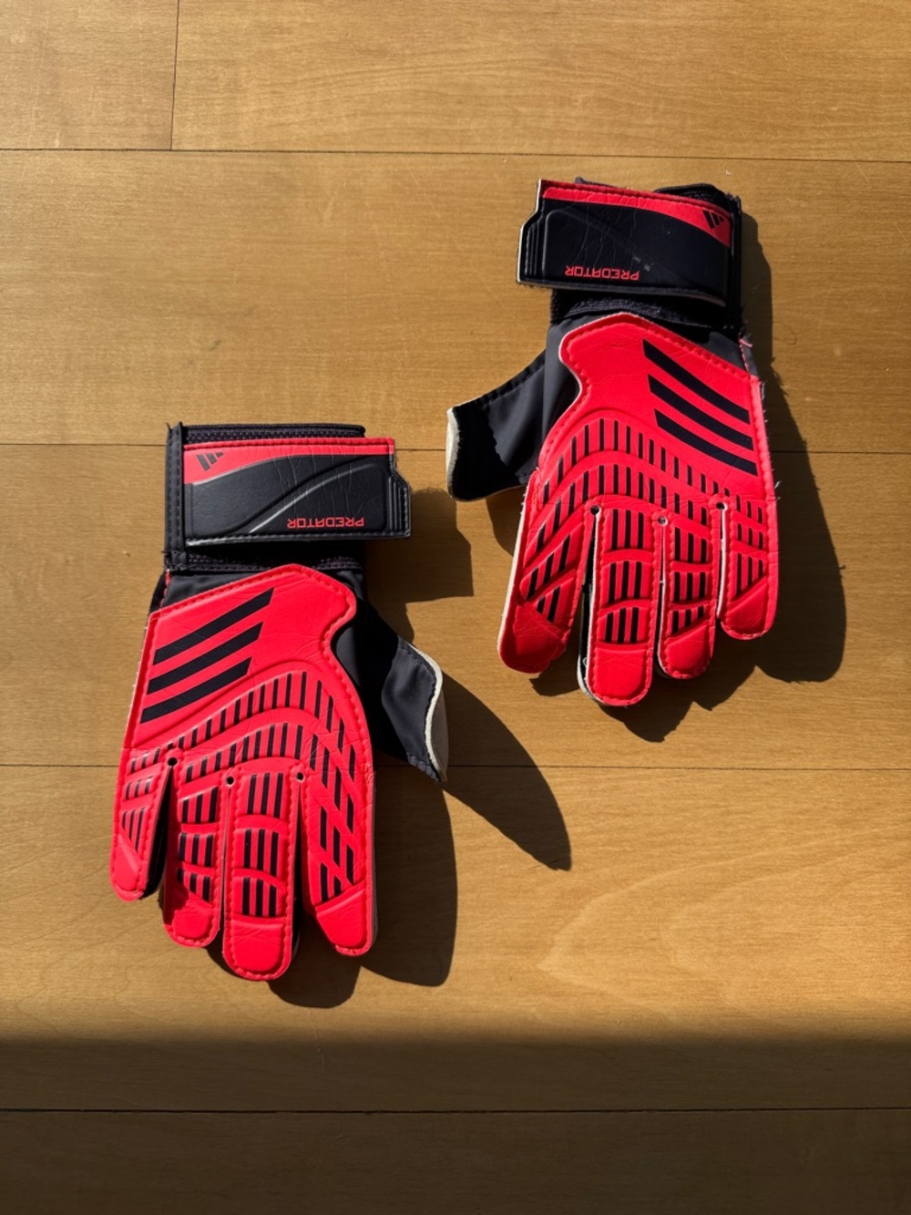 adidas bright coral red and and Black Predator Goalkeeper Gloves -
Kids 5